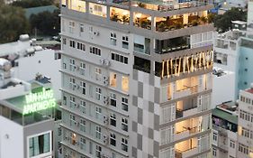 Maple Leaf Hotel & Apartment
